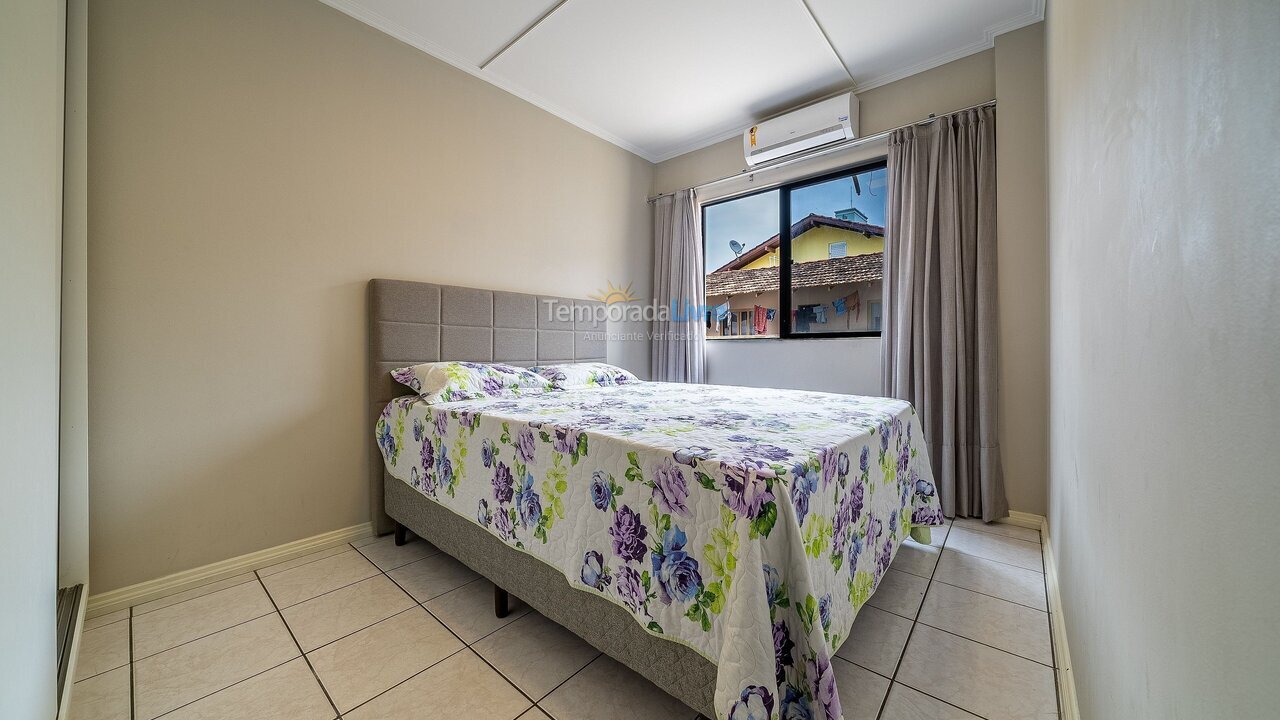 Apartment for vacation rental in Bombinhas (Praia de Bombas)