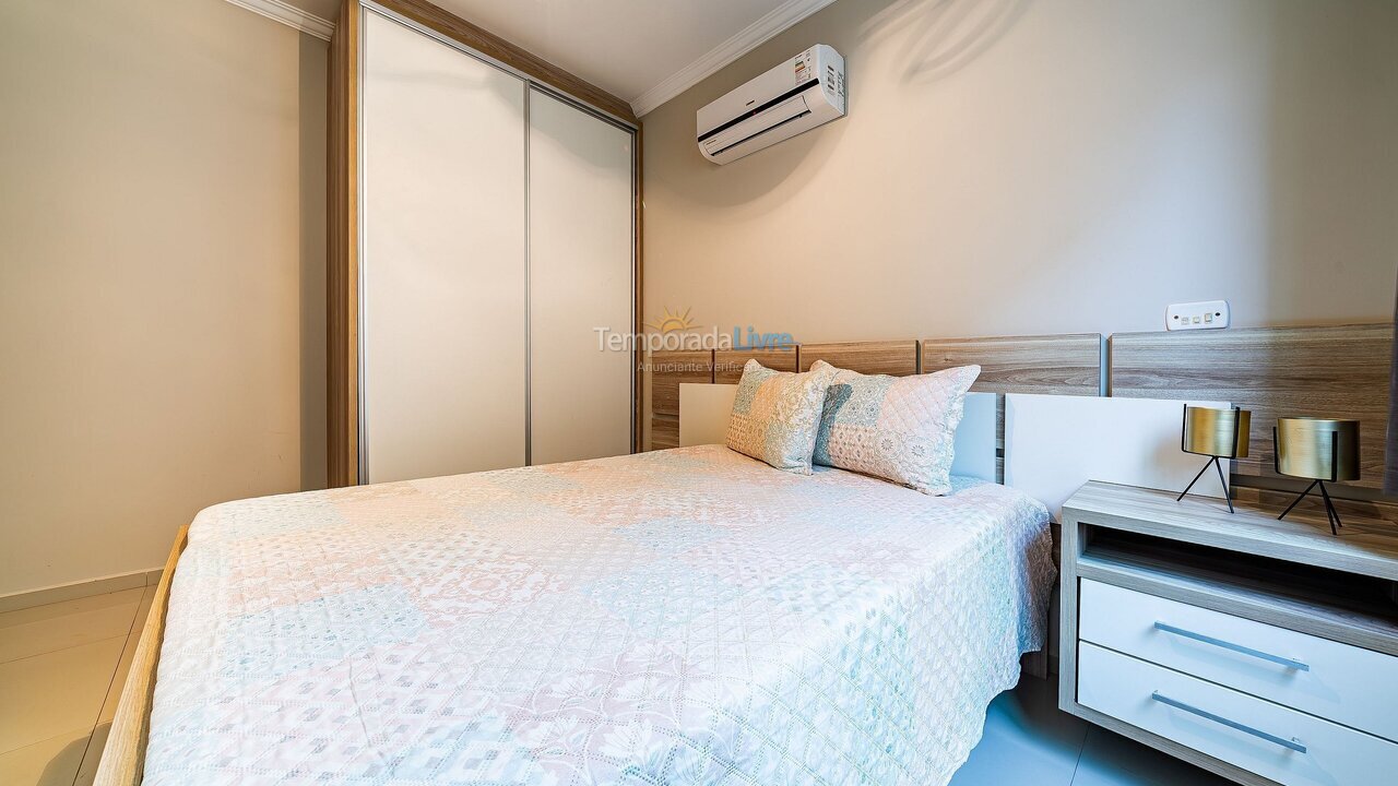 Apartment for vacation rental in Bombinhas (Praia de Bombas)