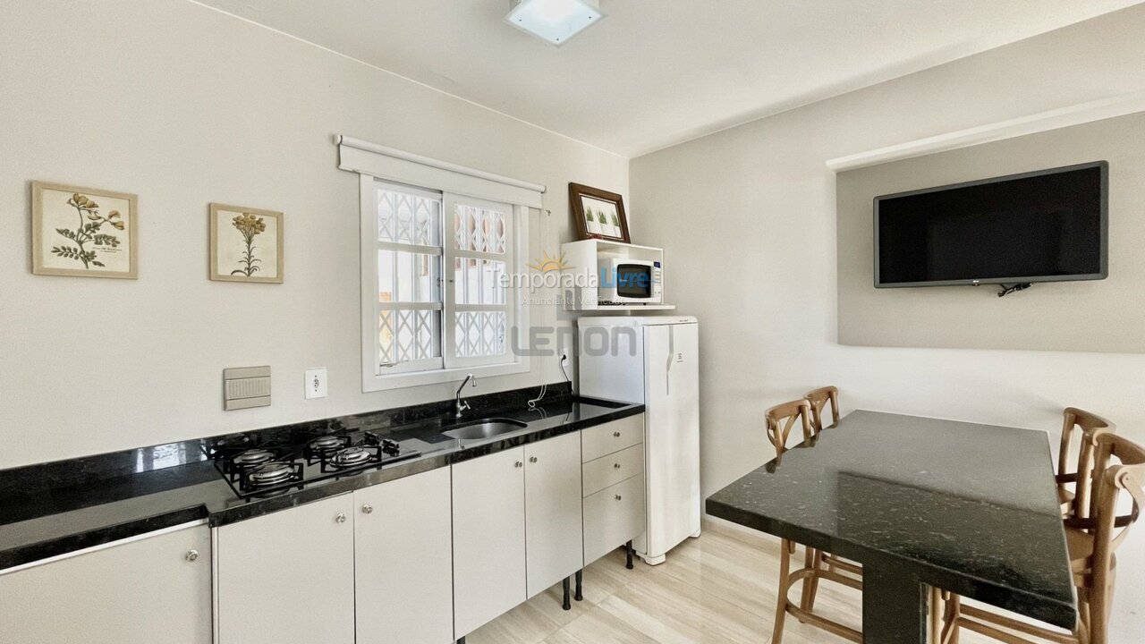 Apartamento para alquiler de vacaciones em Bombinhas (Praia de Bombas)