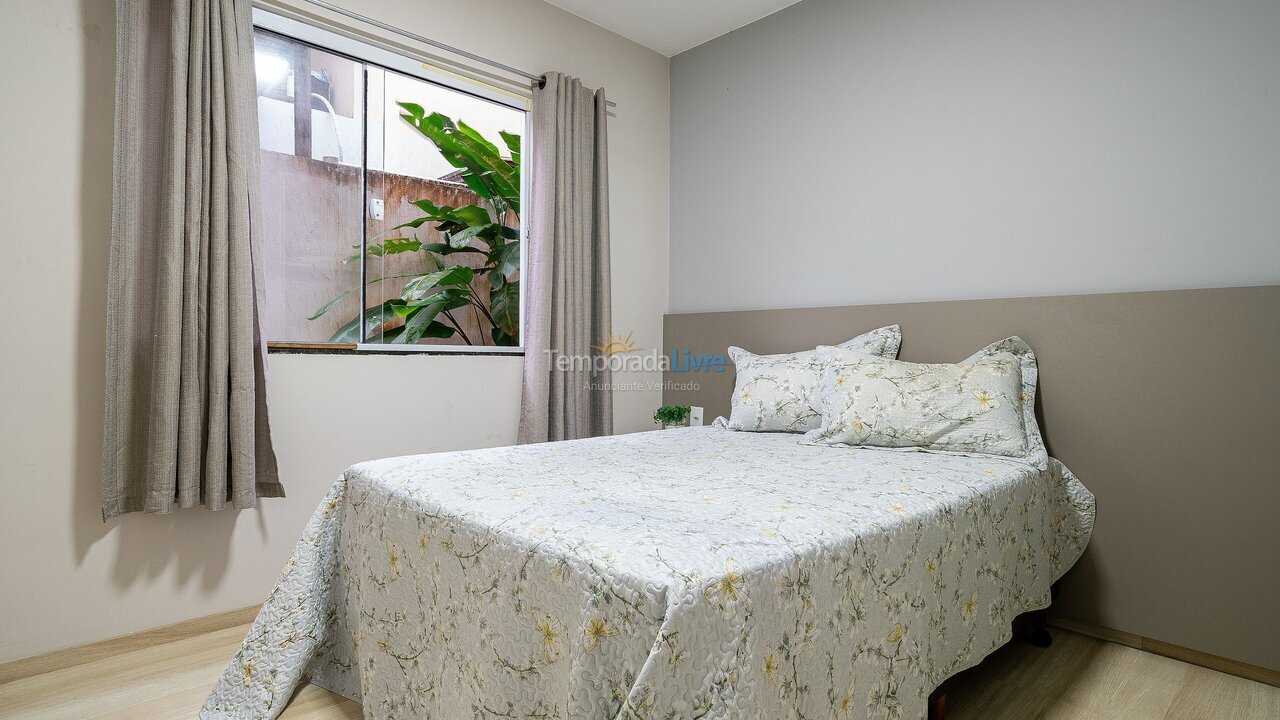 Apartamento para alquiler de vacaciones em Bombinhas (Praia de Bombas)