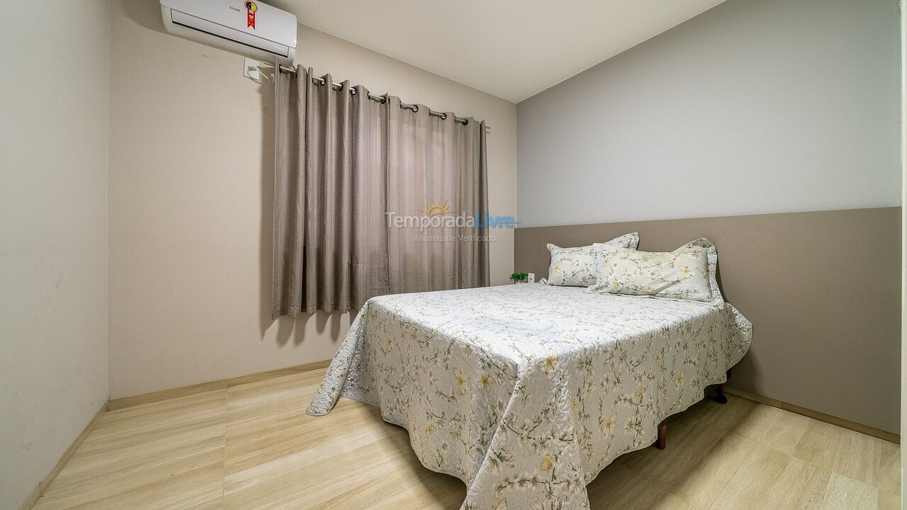 Apartamento para alquiler de vacaciones em Bombinhas (Praia de Bombas)