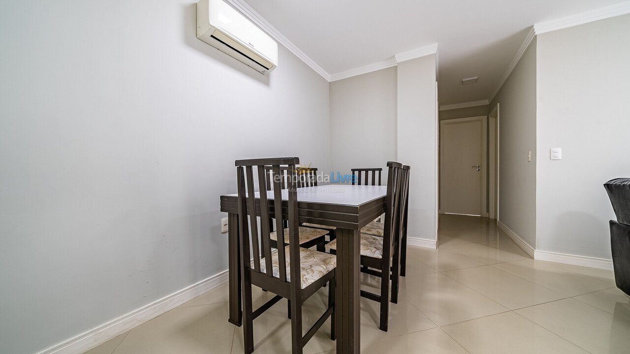 Apartamento para aluguel de temporada em Bombinhas (Praia de Bombas)