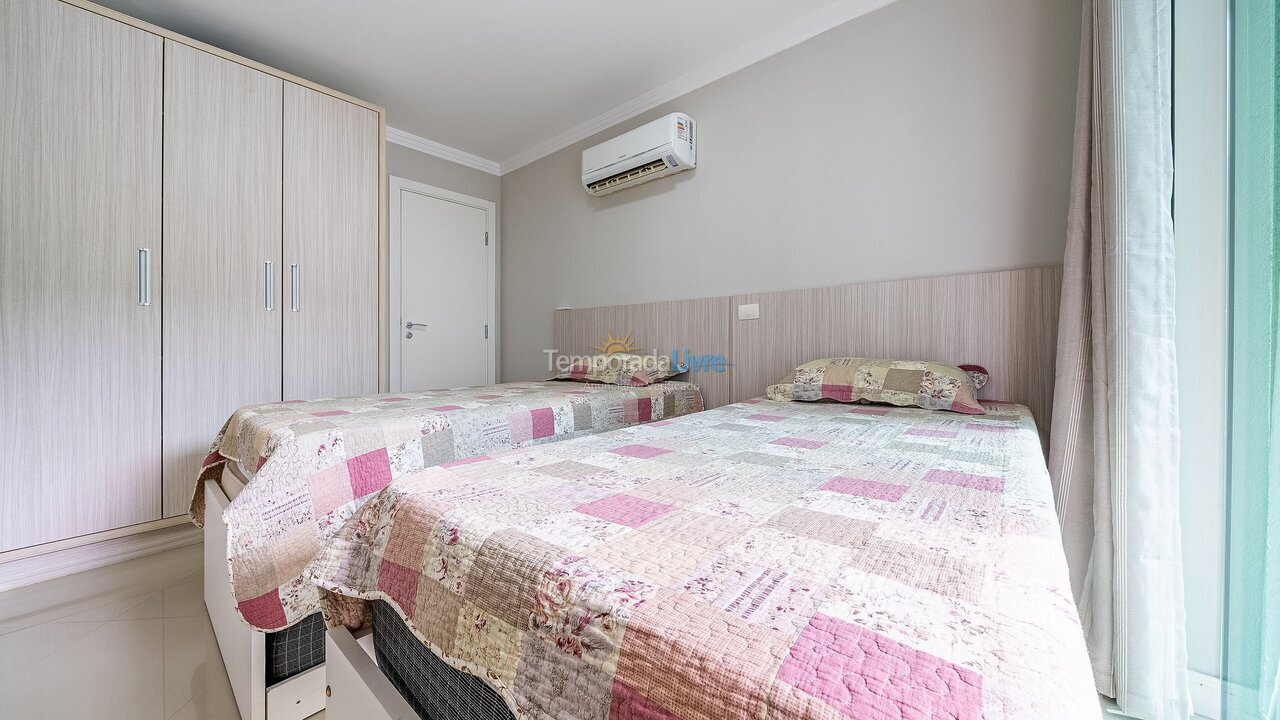 Apartamento para aluguel de temporada em Bombinhas (Praia de Bombas)