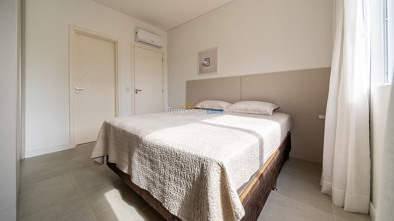 Apartment for vacation rental in Bombinhas (Canto Grande)