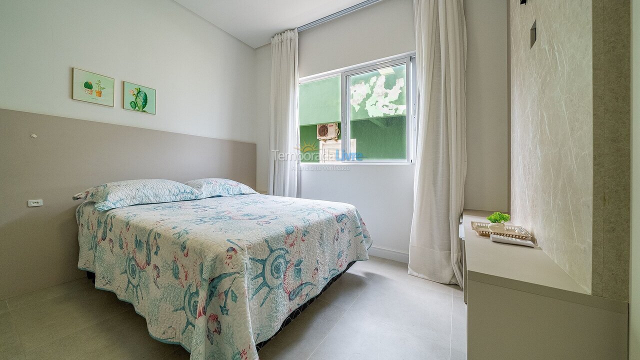 Apartment for vacation rental in Bombinhas (Canto Grande)