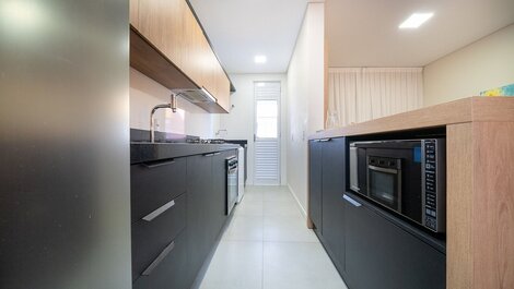 195 - Apartamento com 2 dormitórios a 50m da praia de Mariscal