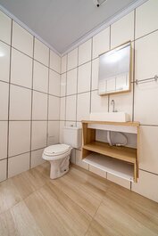 021 - Beautiful Residential with Pool and Jacuzzi in Bombas