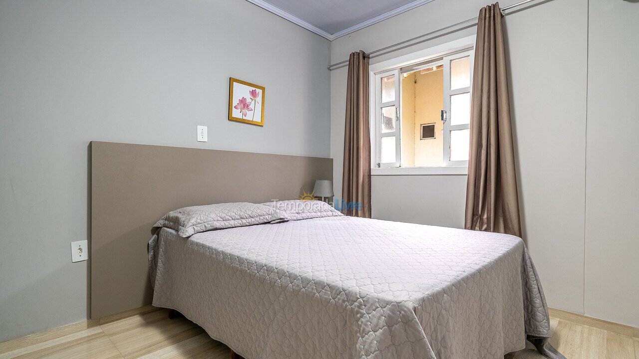 Apartment for vacation rental in Bombinhas (Praia de Bombas)