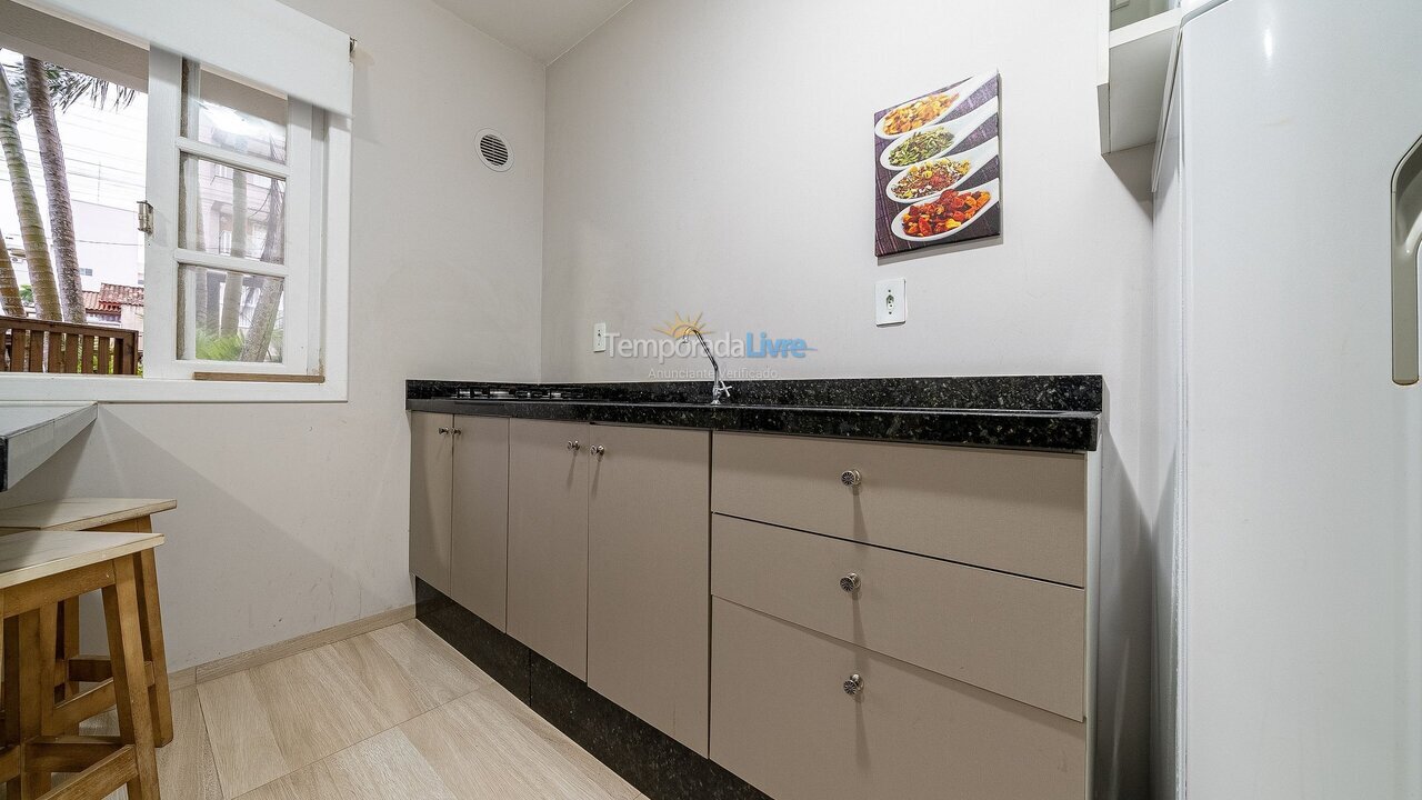 Apartamento para aluguel de temporada em Bombinhas (Praia de Bombas)