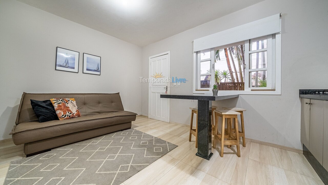 Apartamento para aluguel de temporada em Bombinhas (Praia de Bombas)