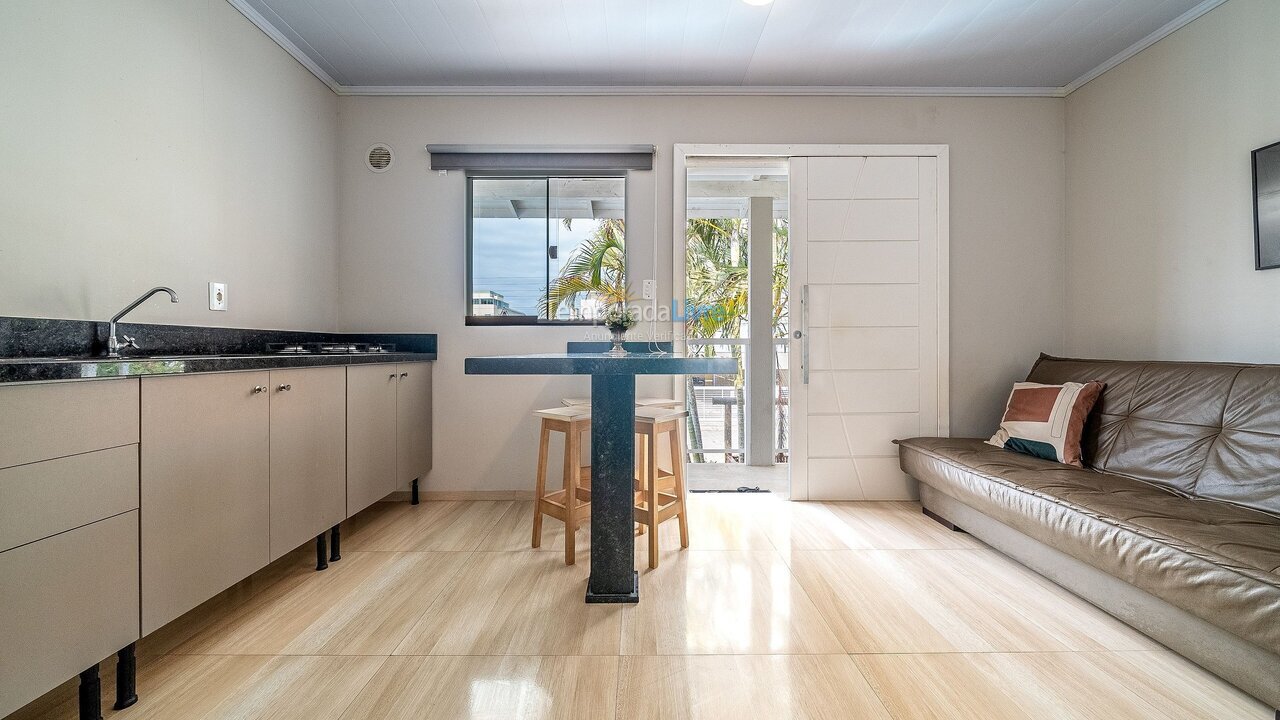 Apartment for vacation rental in Bombinhas (Praia de Bombas)