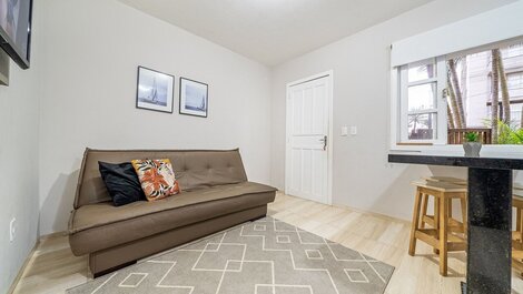 025 - Residencial com Piscina e Jacuzzi em Bombas