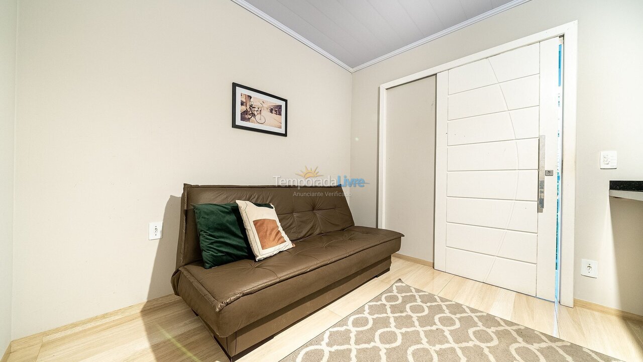 Apartment for vacation rental in Bombinhas (Praia de Bombas)