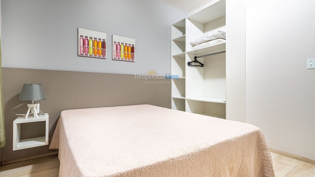 Apartamento para aluguel de temporada em Bombinhas (Praia de Bombas)