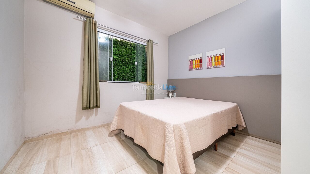 Apartamento para aluguel de temporada em Bombinhas (Praia de Bombas)