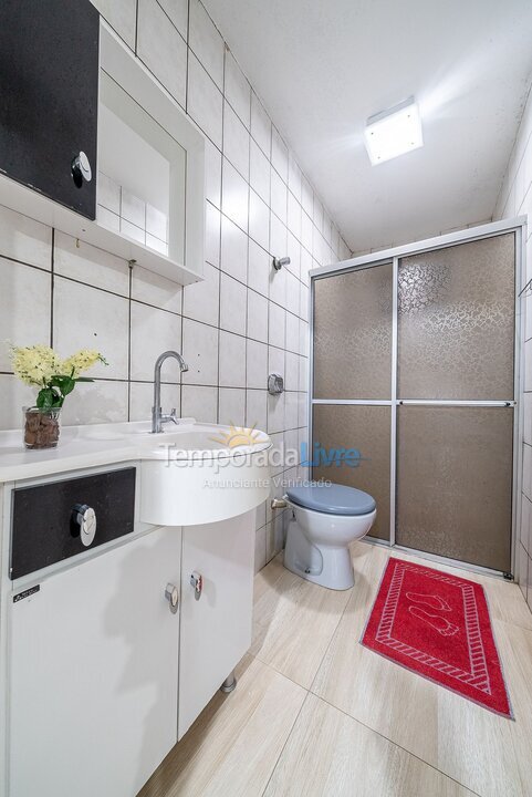 Apartamento para aluguel de temporada em Bombinhas (Praia de Bombas)