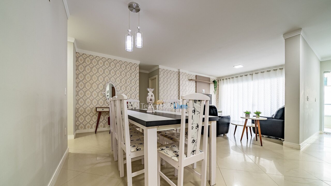 Apartment for vacation rental in Bombinhas (Praia de Bombas)