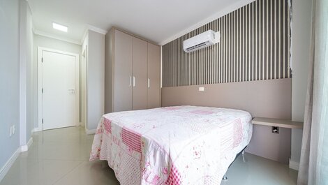 248 - Building Mediterranean, Close to the beach and excellent value for money