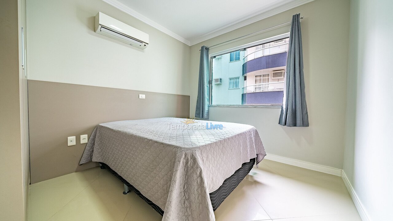 Apartment for vacation rental in Bombinhas (Praia de Bombas)