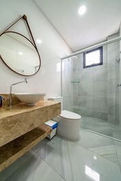 203 - Hermoso apartamento con 02 suites en Bombas