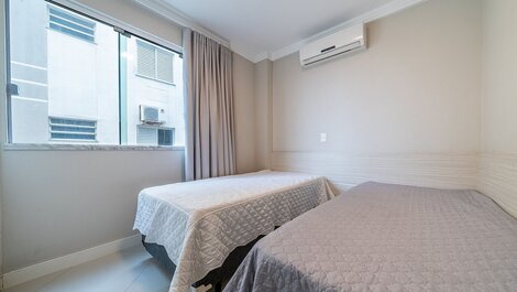 140 - Hermoso apartamento de 03 habitaciones - ¡Con Vista al Mar!