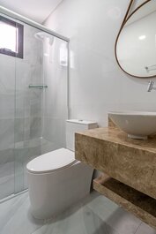 203 - Hermoso apartamento con 02 suites en Bombas