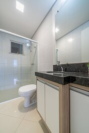 140 - Hermoso apartamento de 03 habitaciones - ¡Con Vista al Mar!