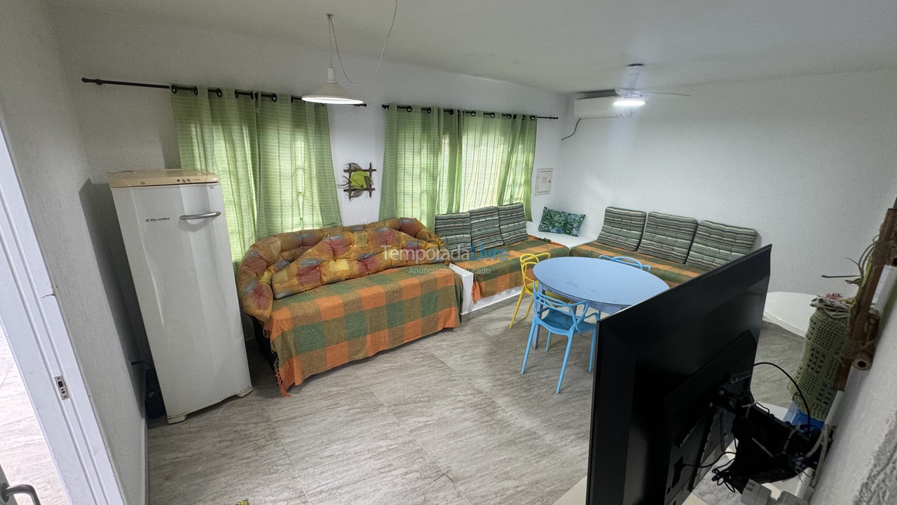 House for vacation rental in Ubatuba (Praia das Toninhas)