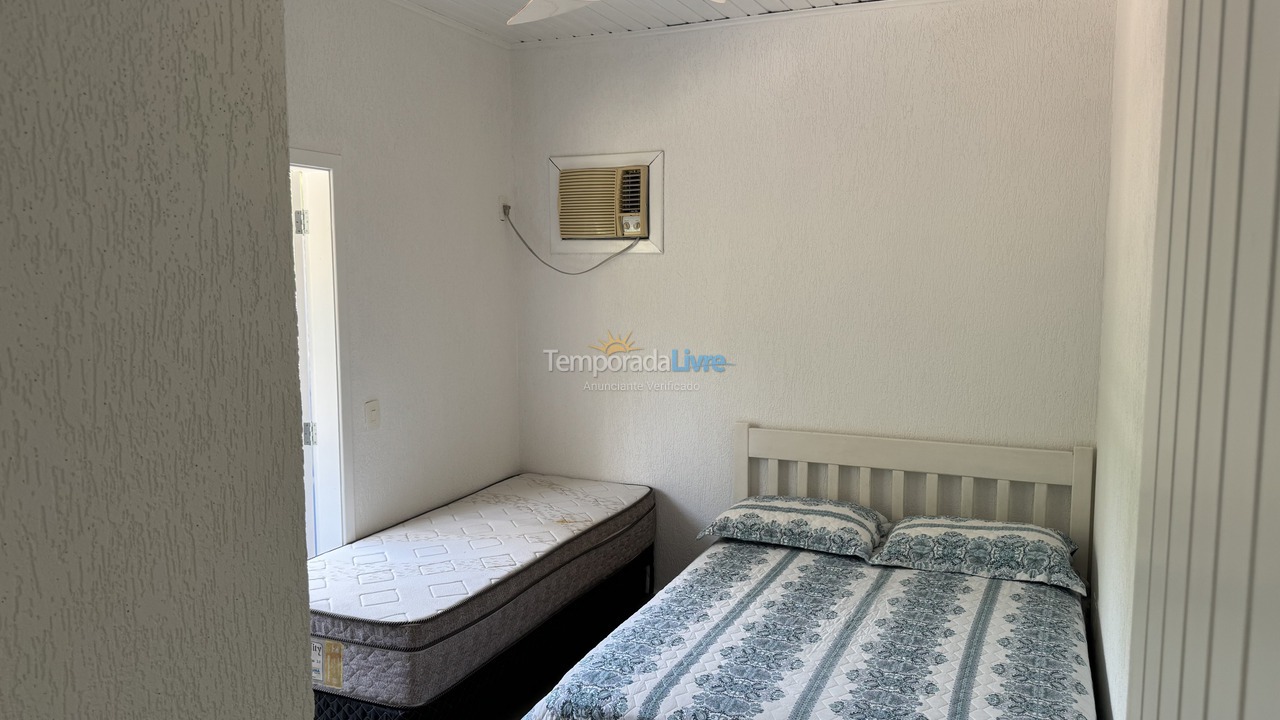 House for vacation rental in Ubatuba (Praia das Toninhas)