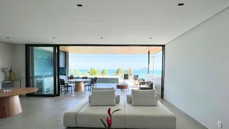 CASA MODERNA EN LA AVENIDA PLAYA JUQUEHY