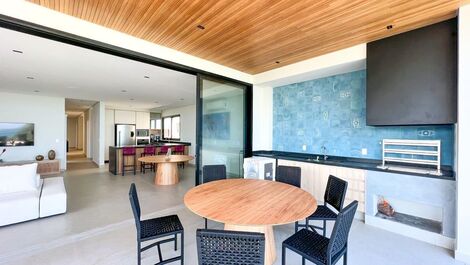 CASA MODERNA EN LA AVENIDA PLAYA JUQUEHY