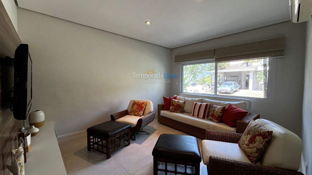 Casa para aluguel de temporada em São Sebastião (Praia da Baleia)