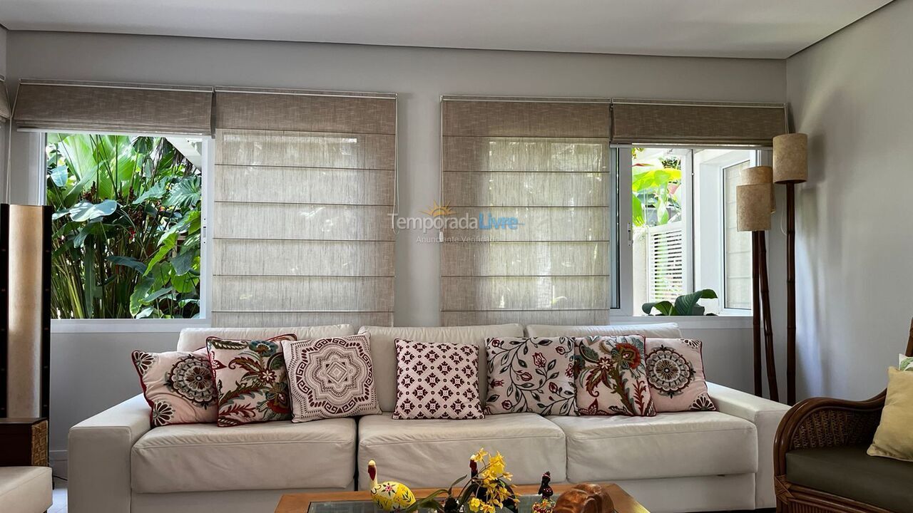 Casa para aluguel de temporada em São Sebastião (Praia da Baleia)