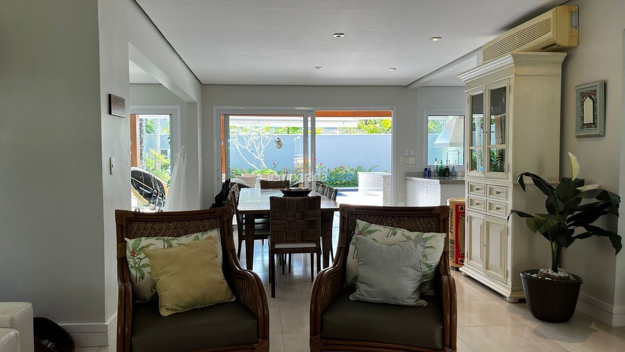 Casa para aluguel de temporada em São Sebastião (Praia da Baleia)