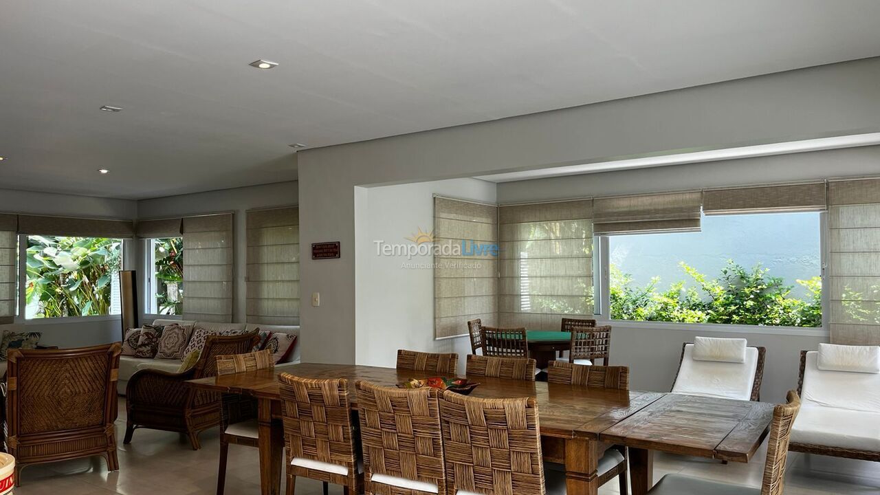 Casa para aluguel de temporada em São Sebastião (Praia da Baleia)