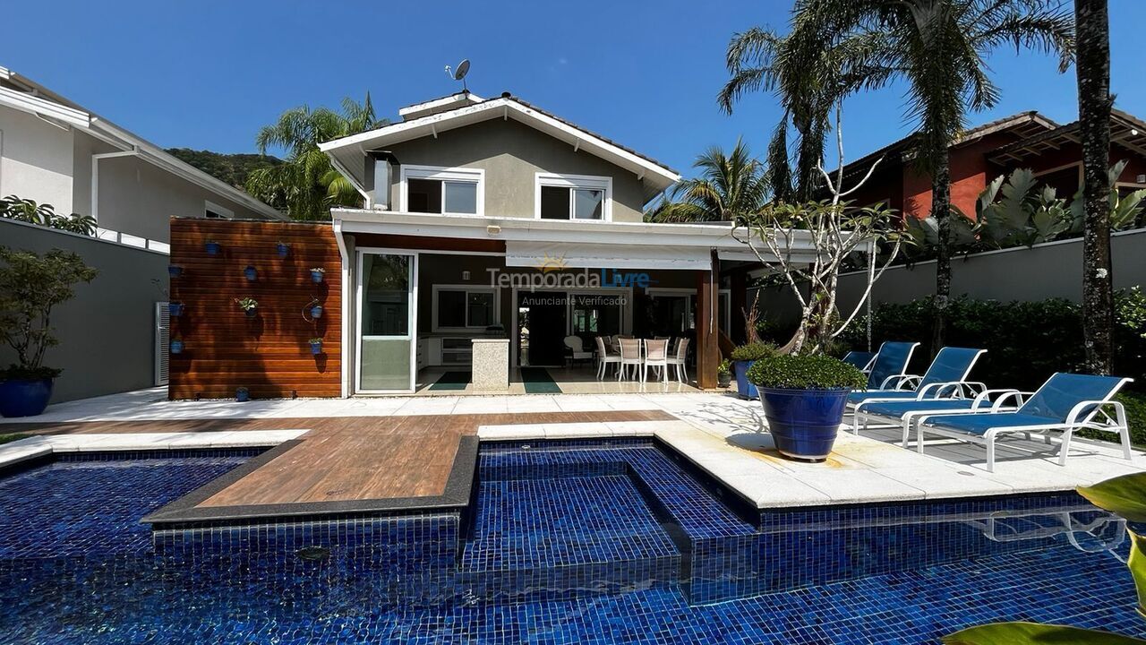 Casa para aluguel de temporada em São Sebastião (Praia da Baleia)