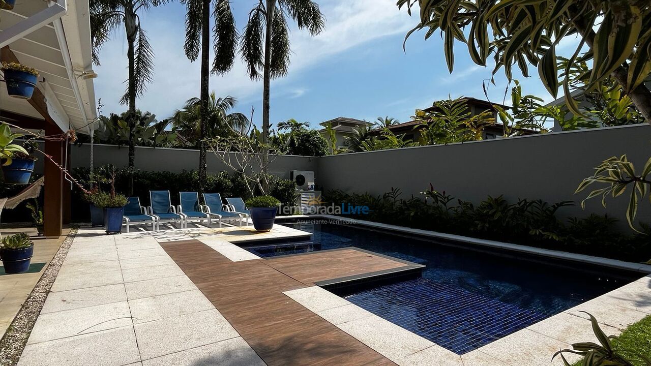 Casa para aluguel de temporada em São Sebastião (Praia da Baleia)