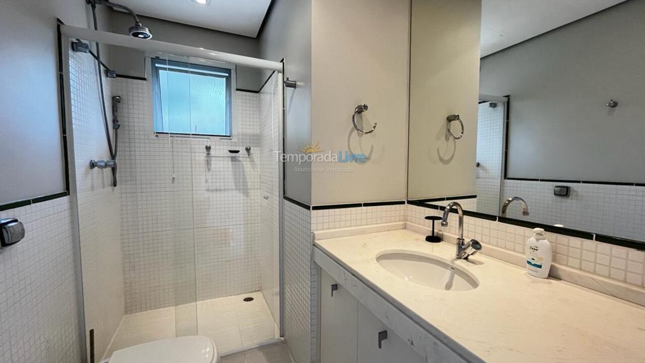 Casa para aluguel de temporada em São Sebastião (Praia da Baleia)