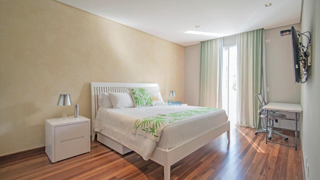 House for vacation rental in São Sebastião (Praia da Baleia)