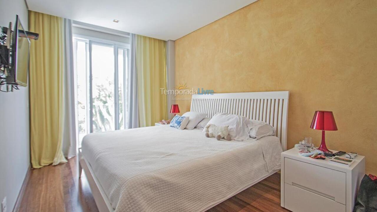 House for vacation rental in São Sebastião (Praia da Baleia)