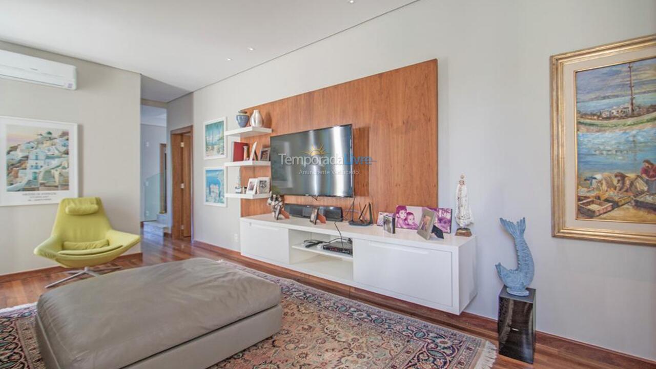 House for vacation rental in São Sebastião (Praia da Baleia)