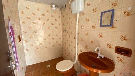 Casa em Ubatuba apenas 350m do mar - 3 quartos com Ar