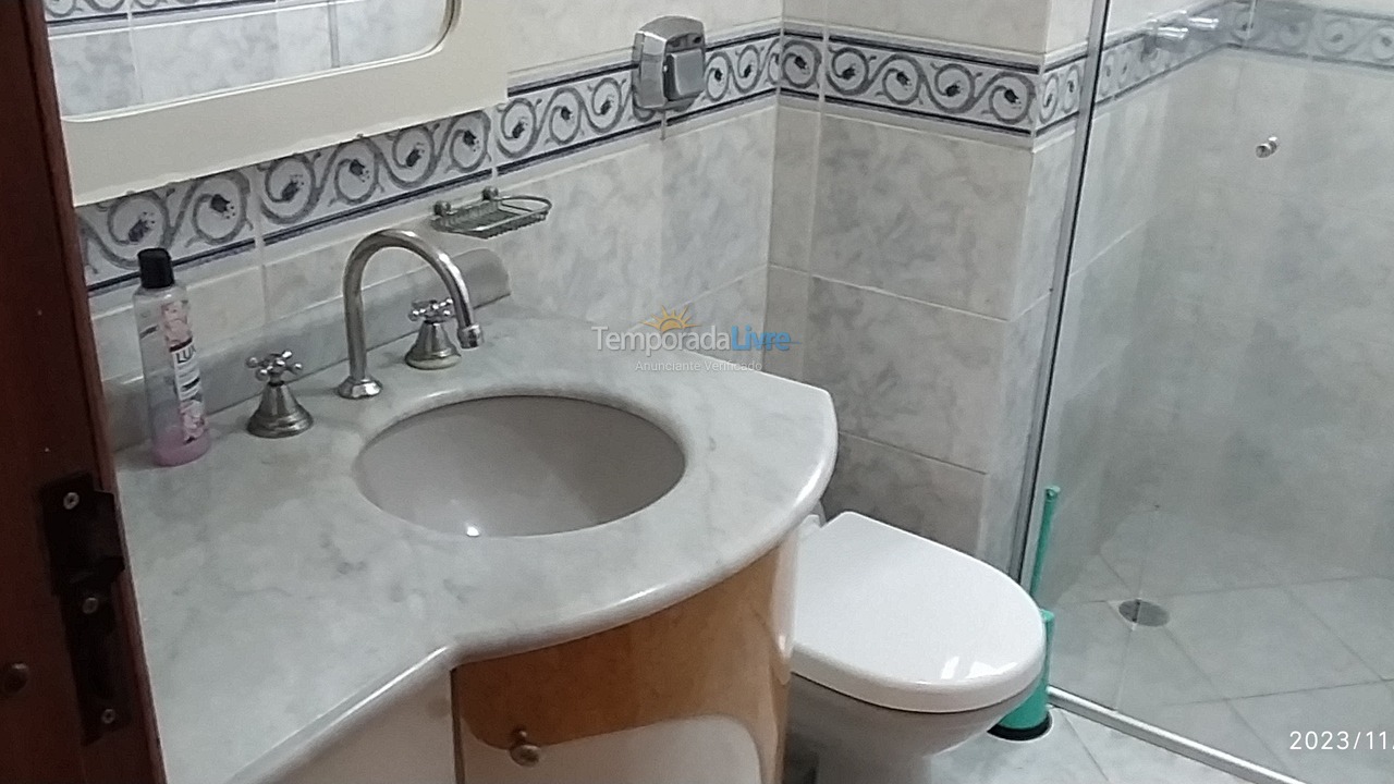 Apartamento para aluguel de temporada em Balneário Camboriú (Praia Central)