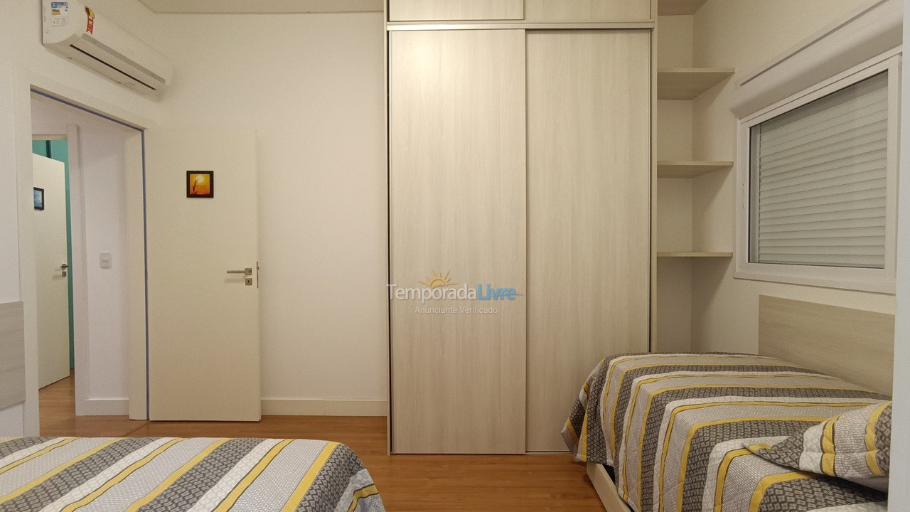 Apartment for vacation rental in Itapema (Meia Praia)