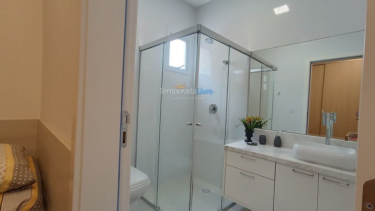 Apartment for vacation rental in Itapema (Meia Praia)