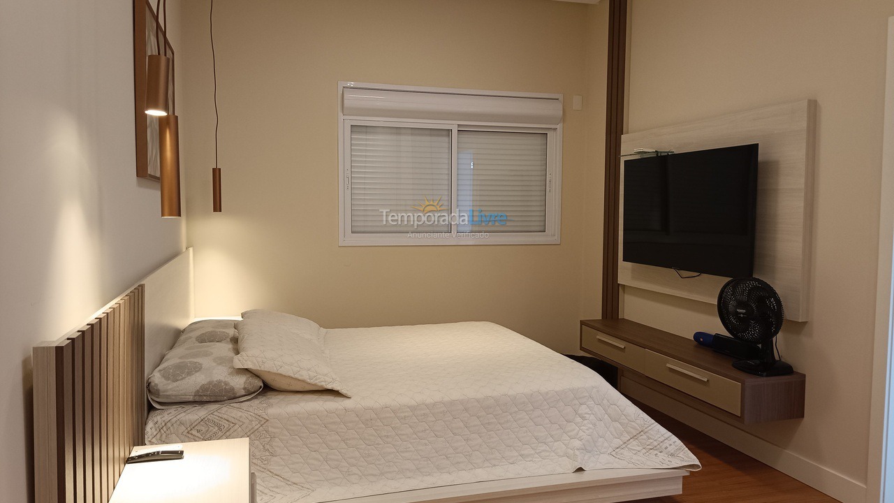 Apartment for vacation rental in Itapema (Meia Praia)