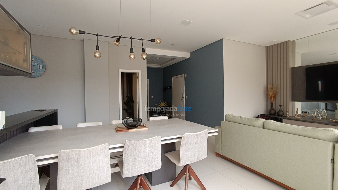 Apartment for vacation rental in Itapema (Meia Praia)