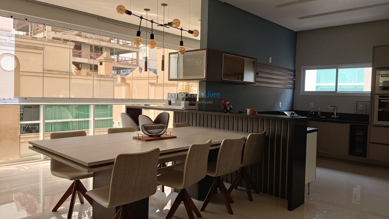 Apartment for vacation rental in Itapema (Meia Praia)