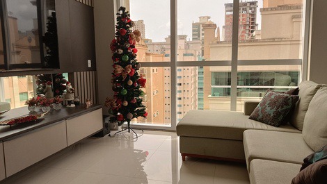 BEAUTIFUL APARTMENT IN MEIA PRAIA WITH 4 SUITES