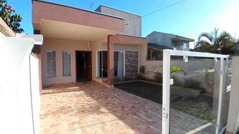 Casa para aluguel de temporada em Itapoá (Barra do Saí)